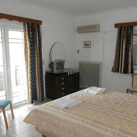 Dennis House *